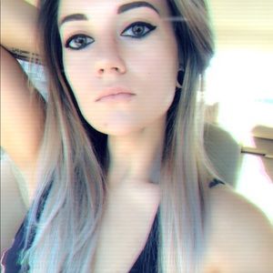 Meet your Posher, Rebecca